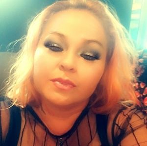 Meet your Posher, Tenillya